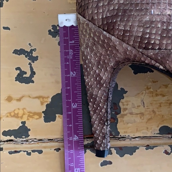 💥 STUART WEITZMAN SEXY snakeskin size 10 ½ - Picture 2 of 8